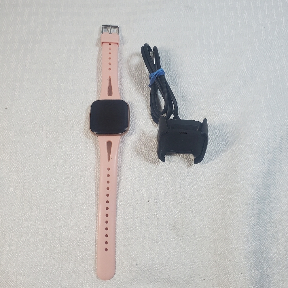 Fitbit Versa 2 Activity Tracker - Petal/Copper Rose